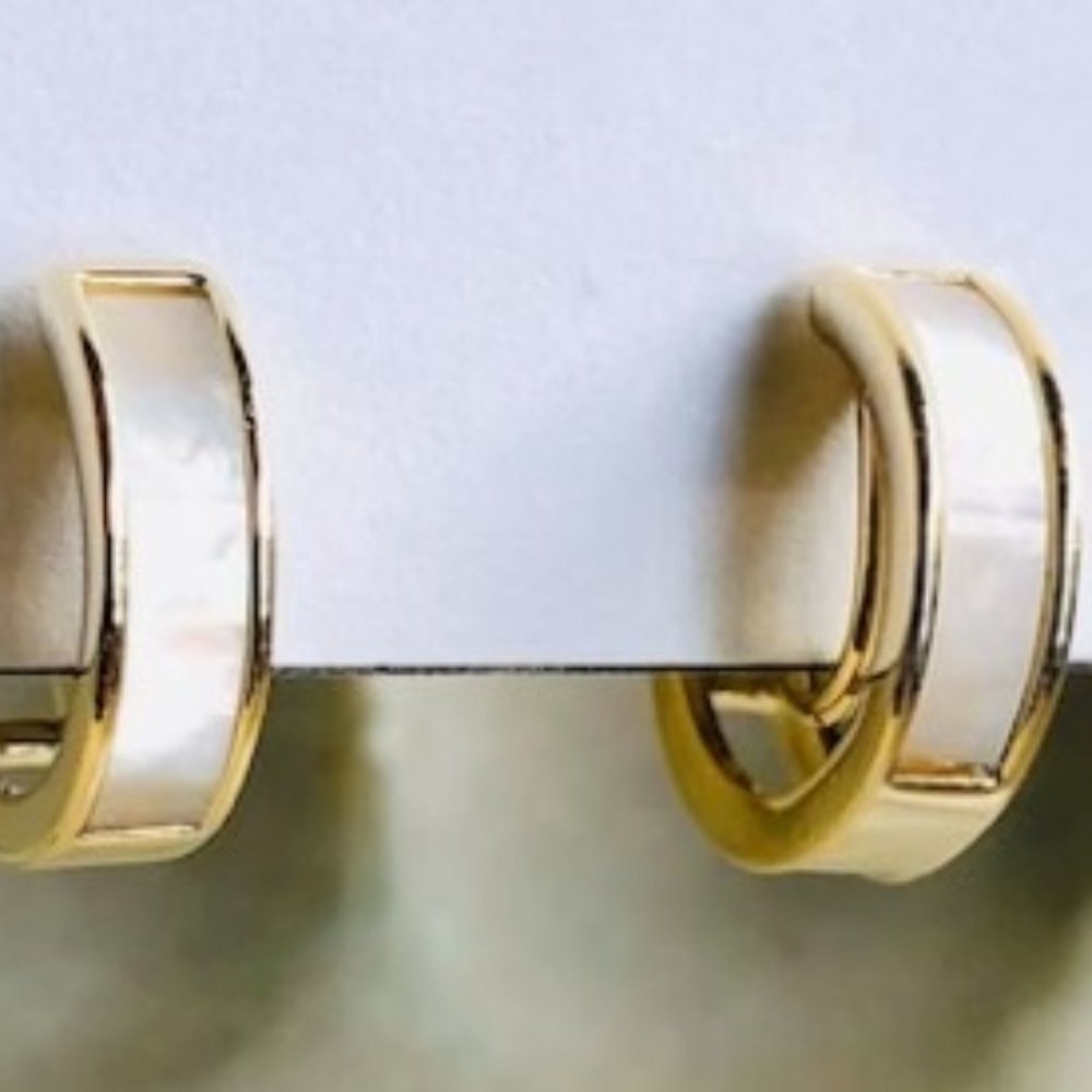 NWOT: White Mother of Pearl 14K Gold Plated Clip On Earrings - Picture 2 of 7